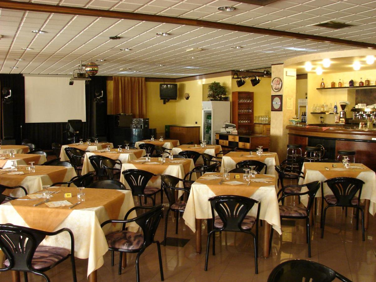 Hotel Faro Montichiari Kültér fotó