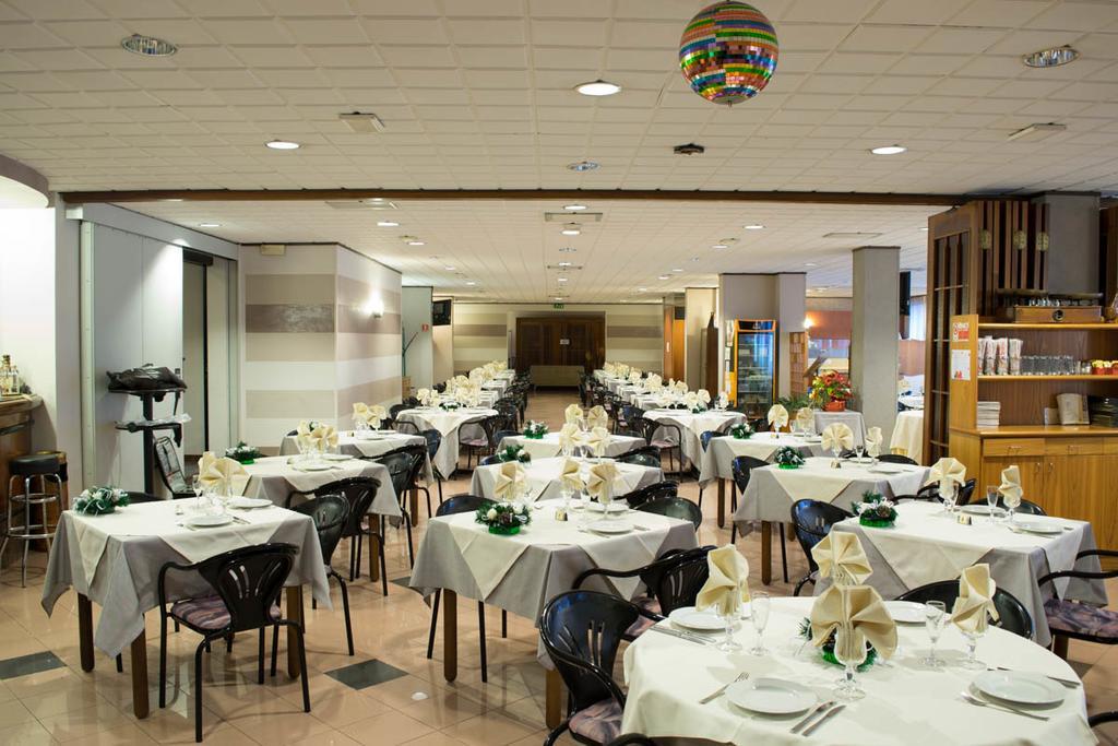 Hotel Faro Montichiari Kültér fotó