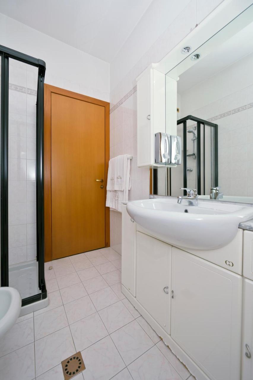 Hotel Faro Montichiari Kültér fotó