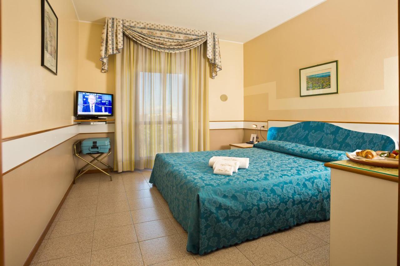Hotel Faro Montichiari Kültér fotó