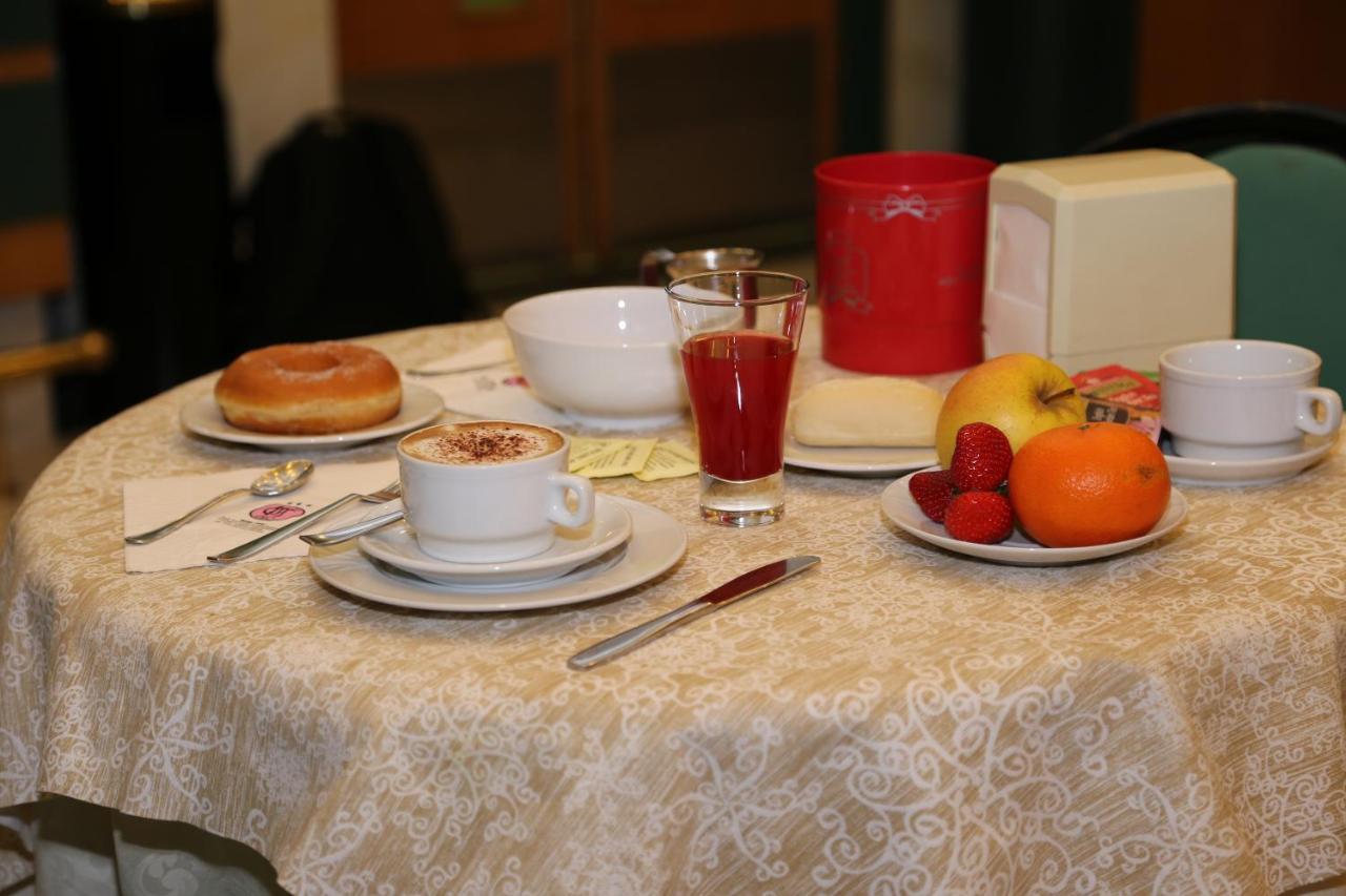 Hotel Faro Montichiari Kültér fotó